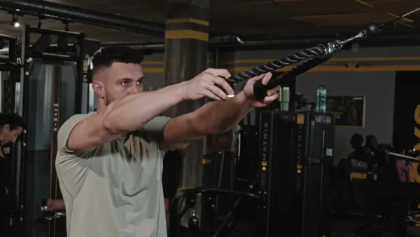 Intermediar (Next Level)